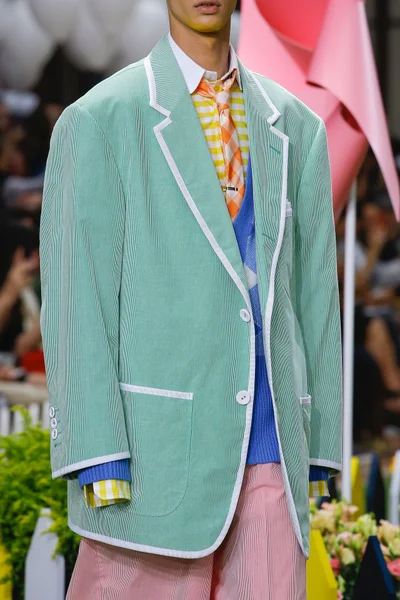 Look 72